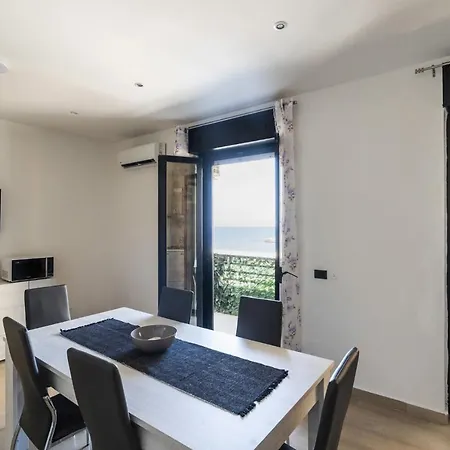 Casa Lungomare Ix Maggio By Wonderful Italy